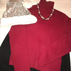 Express turtle neck size small